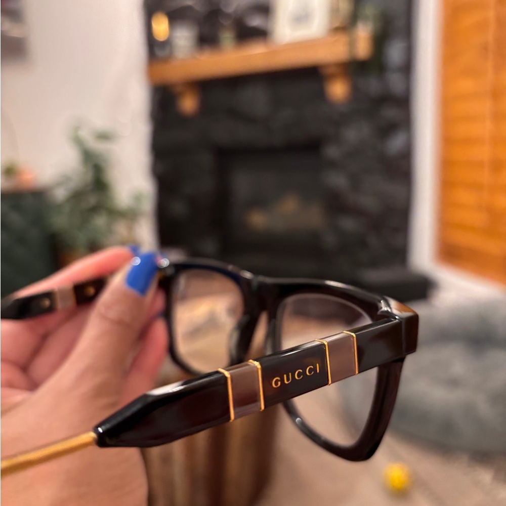 *SOLD*. GUCCI BLACK / GOLD EYEGLASSES